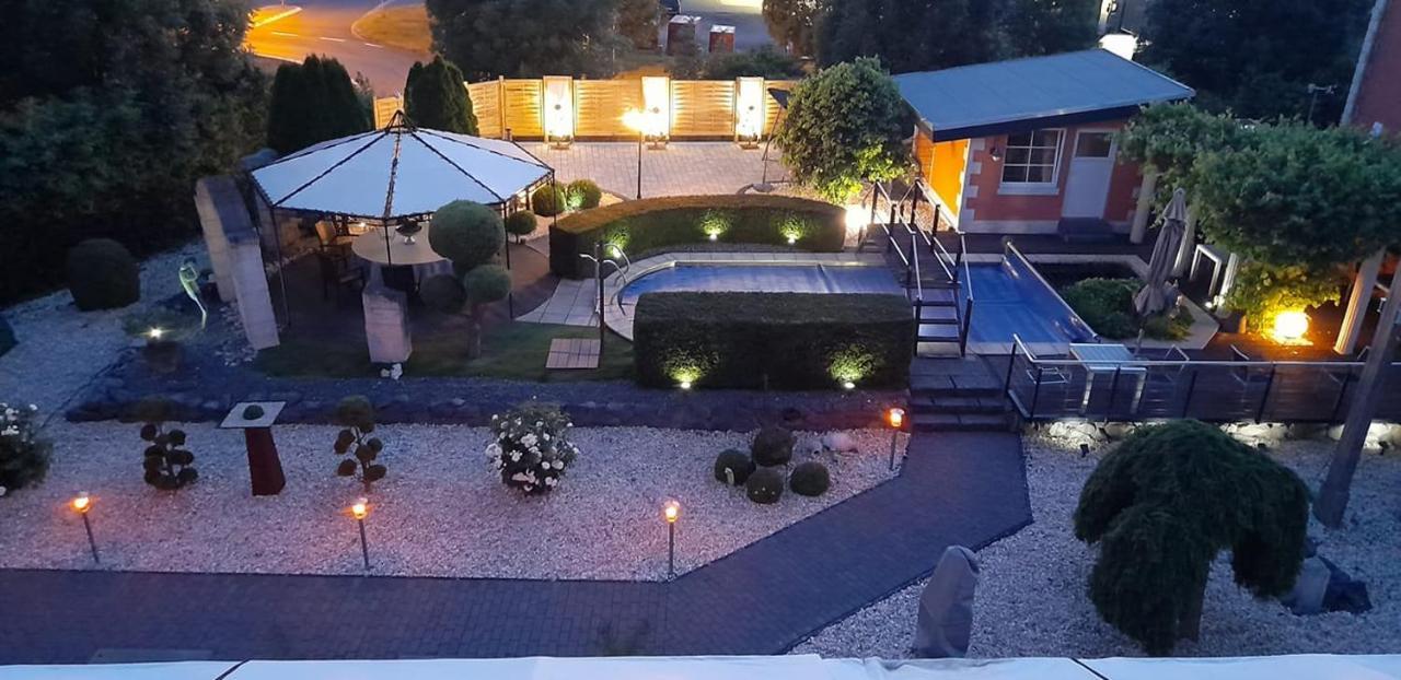Hotel Garni Am Schloss Kottenheim 외부 사진