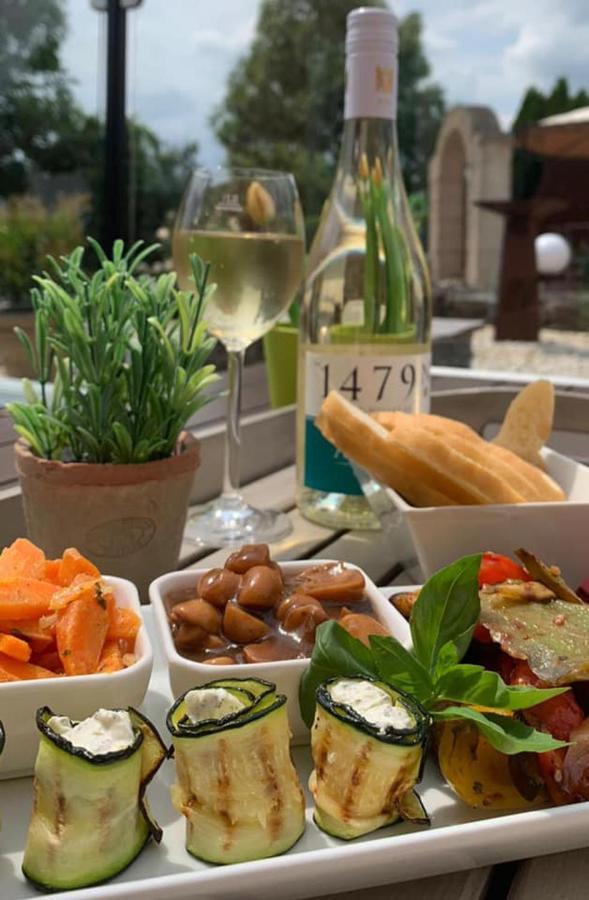 Hotel Garni Am Schloss Kottenheim 외부 사진